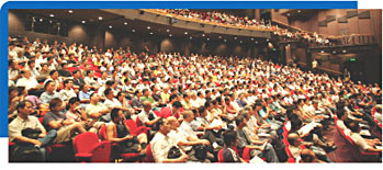 Overwhelming attendance by electrical workers at the seminar held at the Kwai Tsing Theatre