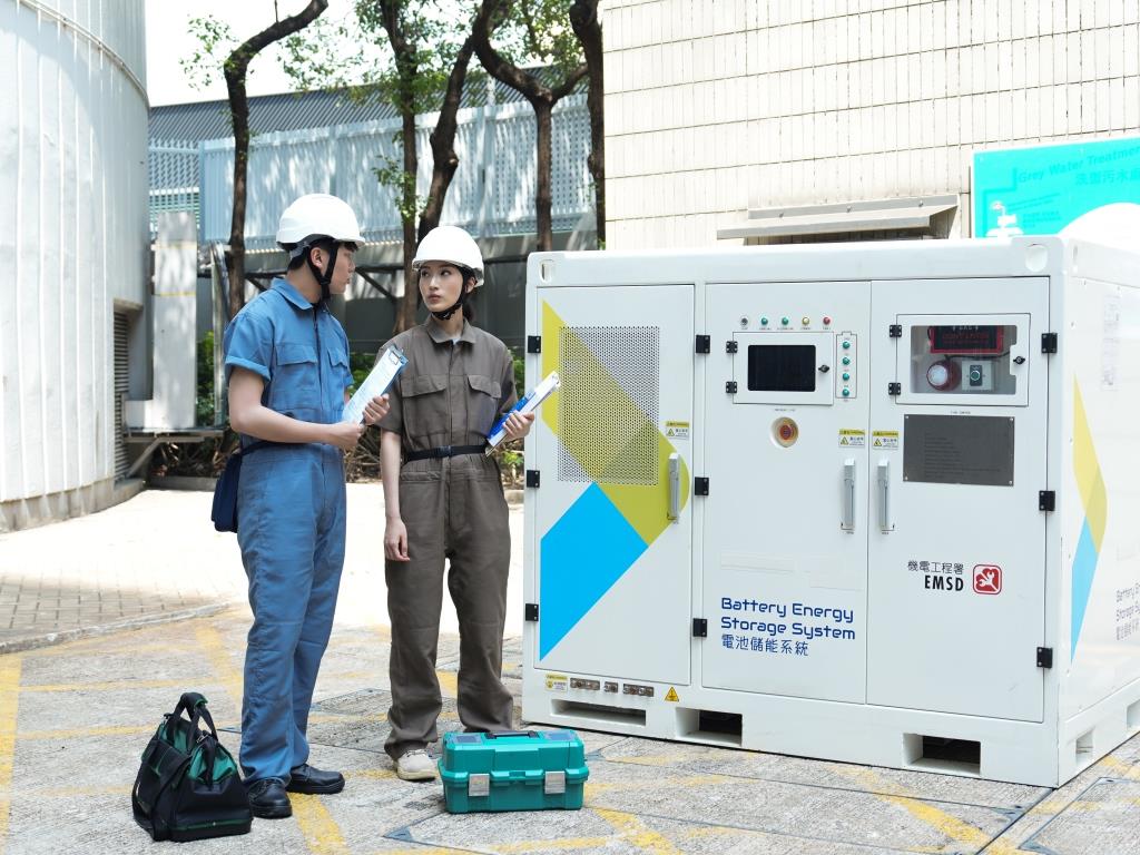 The Time-Traveling Electrician - Major Revision: Battery Energy Storage System (BESS)