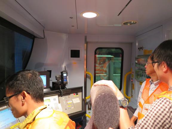 Railways Branch of EMSD conduct the relevant safety inspection of 8-car train Railways Branch of EMSD conduct the relevant safety inspection of 8-car train