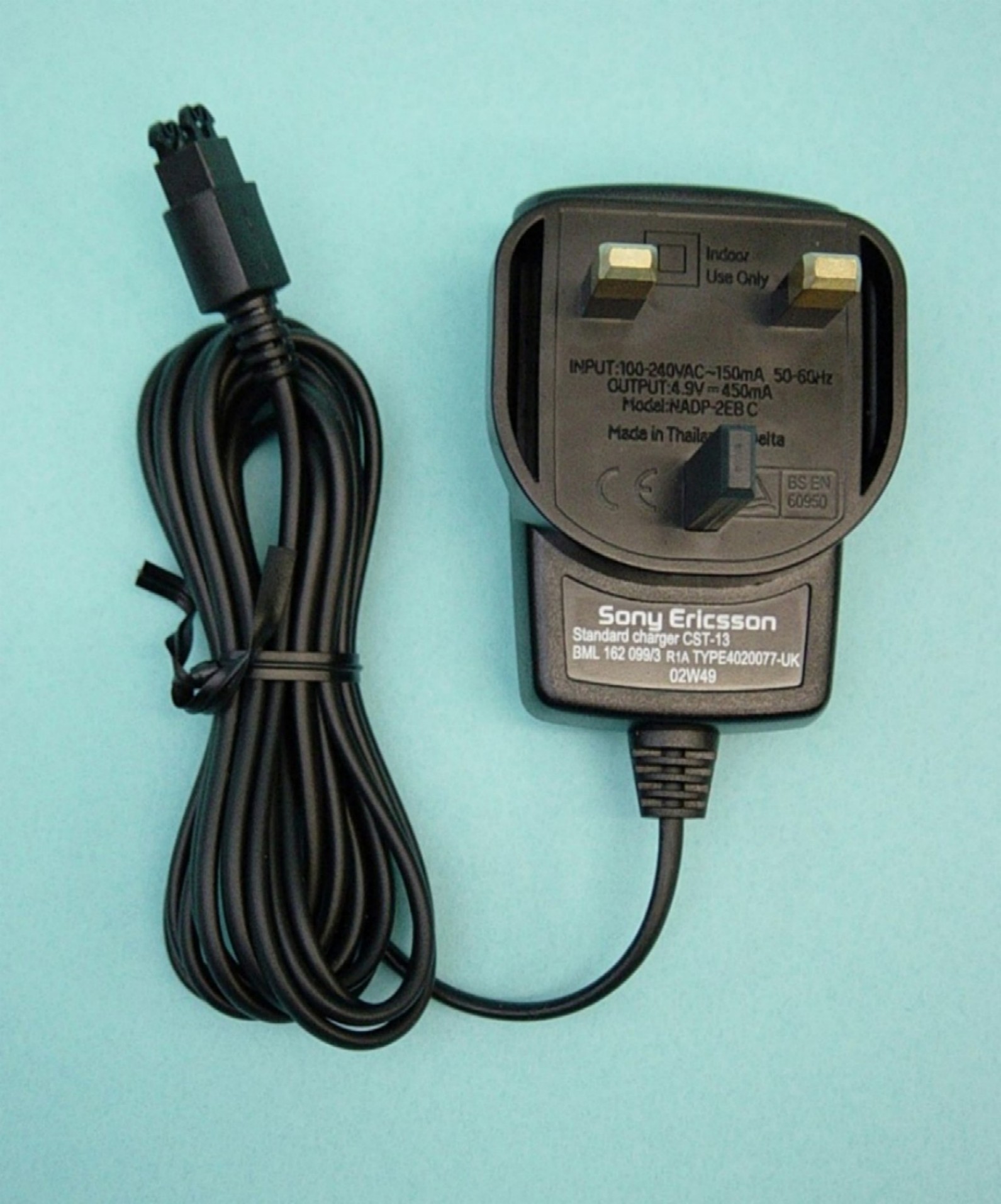 Charger (model no. CST-13) for Sony Ericsson mobile phones