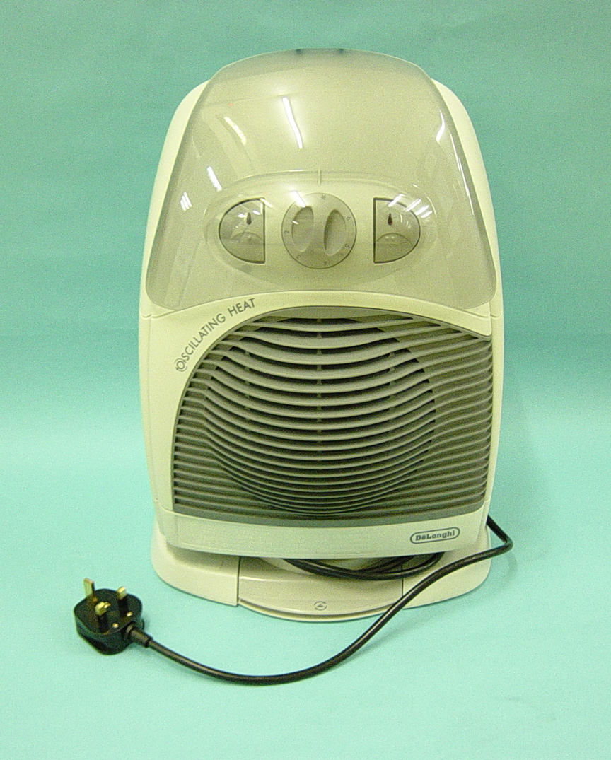 "De'Longhi" fan heater (type no.: HBP832B and serial no.: 33111)