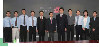 总结会议后双方代表合照