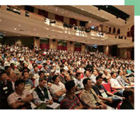 研讨会当晚座无虚设，场面非常热闹