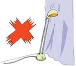 不要将大功率的灯饰放近窗帘