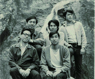陳鴻祥(前排右一) 喜歡運動，也愛山水之美。