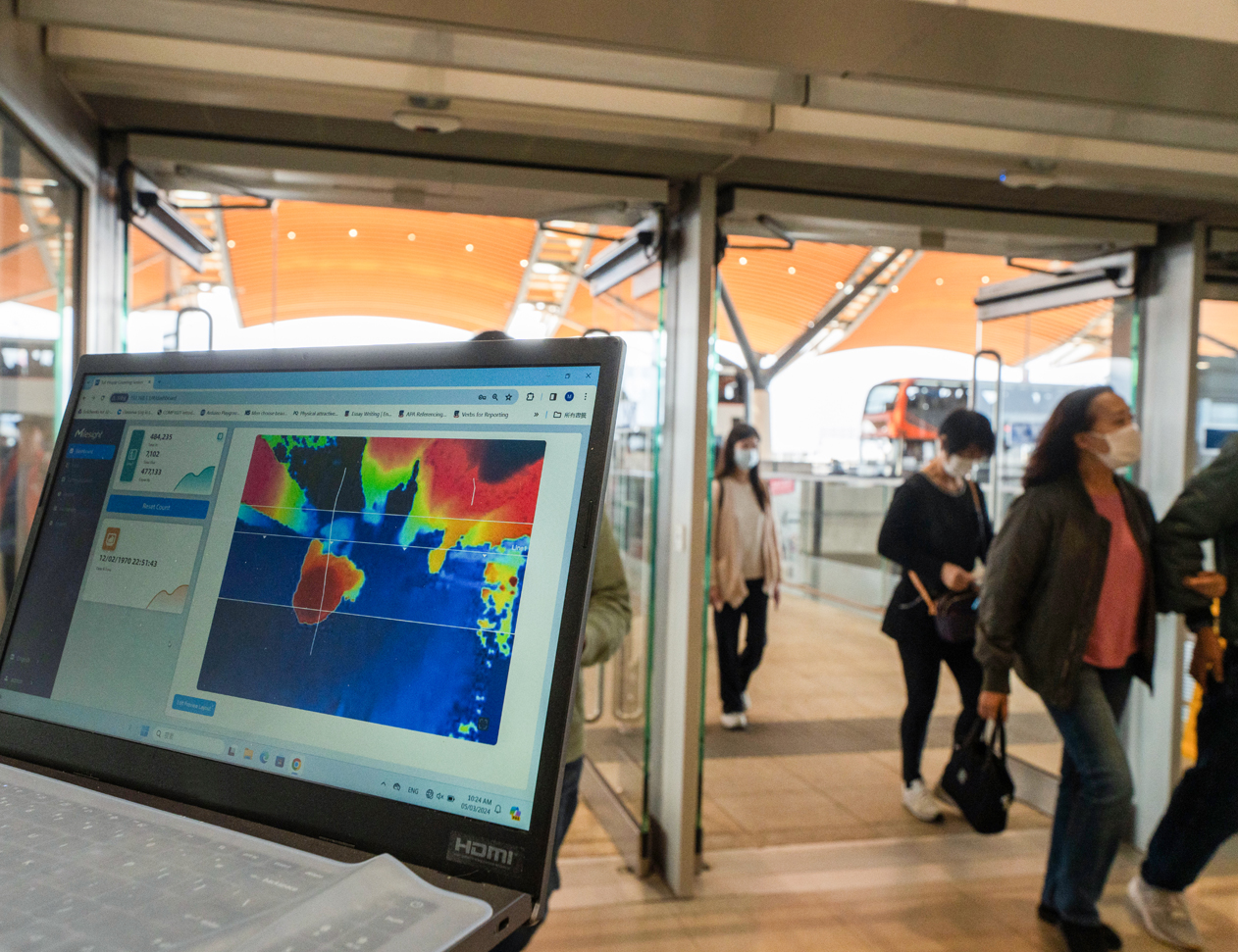 人工智能客流監測及影像分析系統可實時分析出入境客流數據，從而提高管理效率。