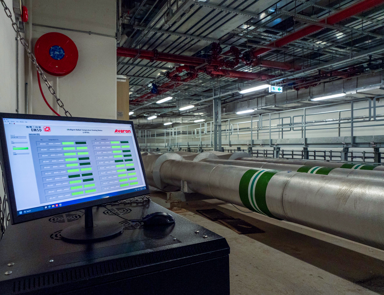 智能鎮流器溫度傳感裝置可遙距監察偏遠地區、天橋隧道及密閉空間內照明裝置的狀況，從而提高維修保養效率，減少意外發生。