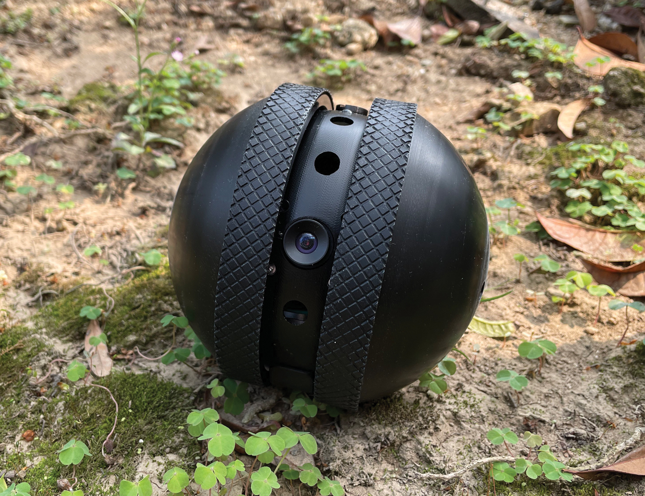 球型機器人可到達大型機械人和無人機難以進入的地方，協助進行檢查、救援和談判工作。