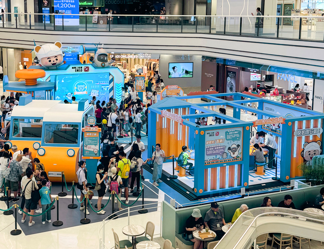 是次商場展覽活動反應熱烈，吸引逾萬名市民參加。