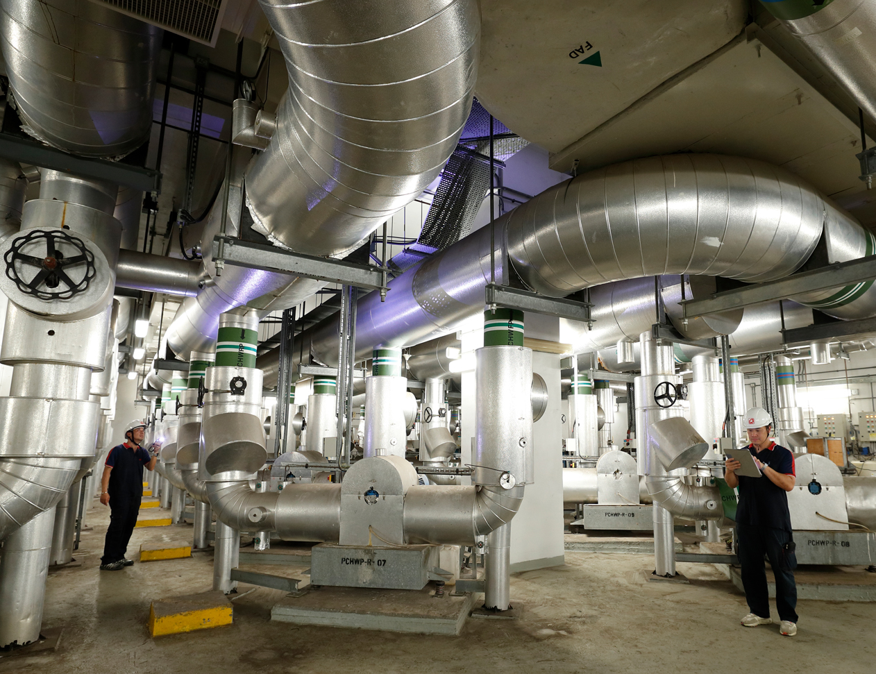 團隊在威爾斯親王醫院進行「重新校驗」項目，透過有系統地分析製冷機組的運作數據，提供合適的節能優化方案。